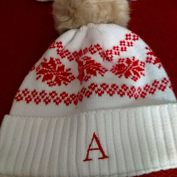 Mark & Graham Accessories - "Monogram "A" Tobargan nwot $28. Onesize+ scraf